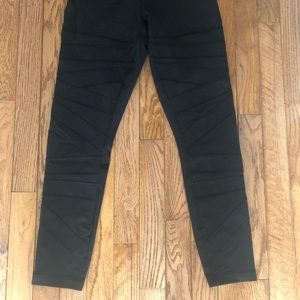 Lululemon Wunder Under Mesh Criss Cross Leggings